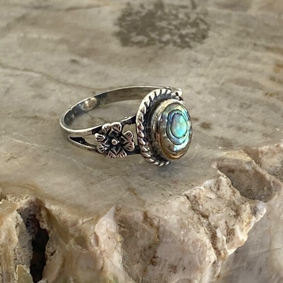 Sterling Silver 925 Bezel Set Oval Abalone Shell Floral Accent Ring Sz 3.75 - Picture 12 of 16